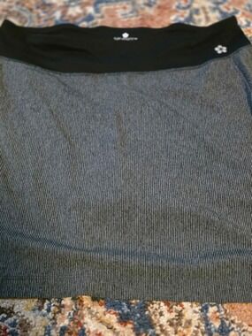 4/$25 Deal! Tuff Athletics Black And Grey Skort